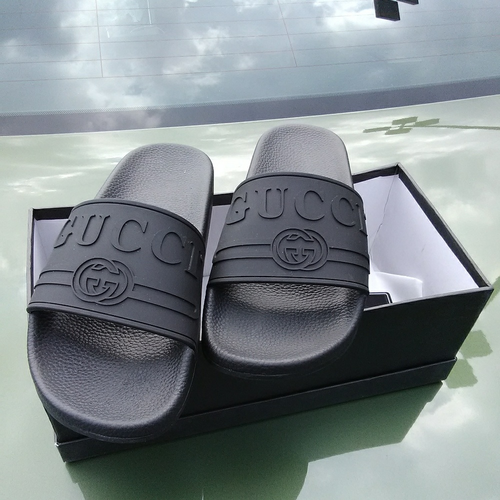 Gucci black slides size 36